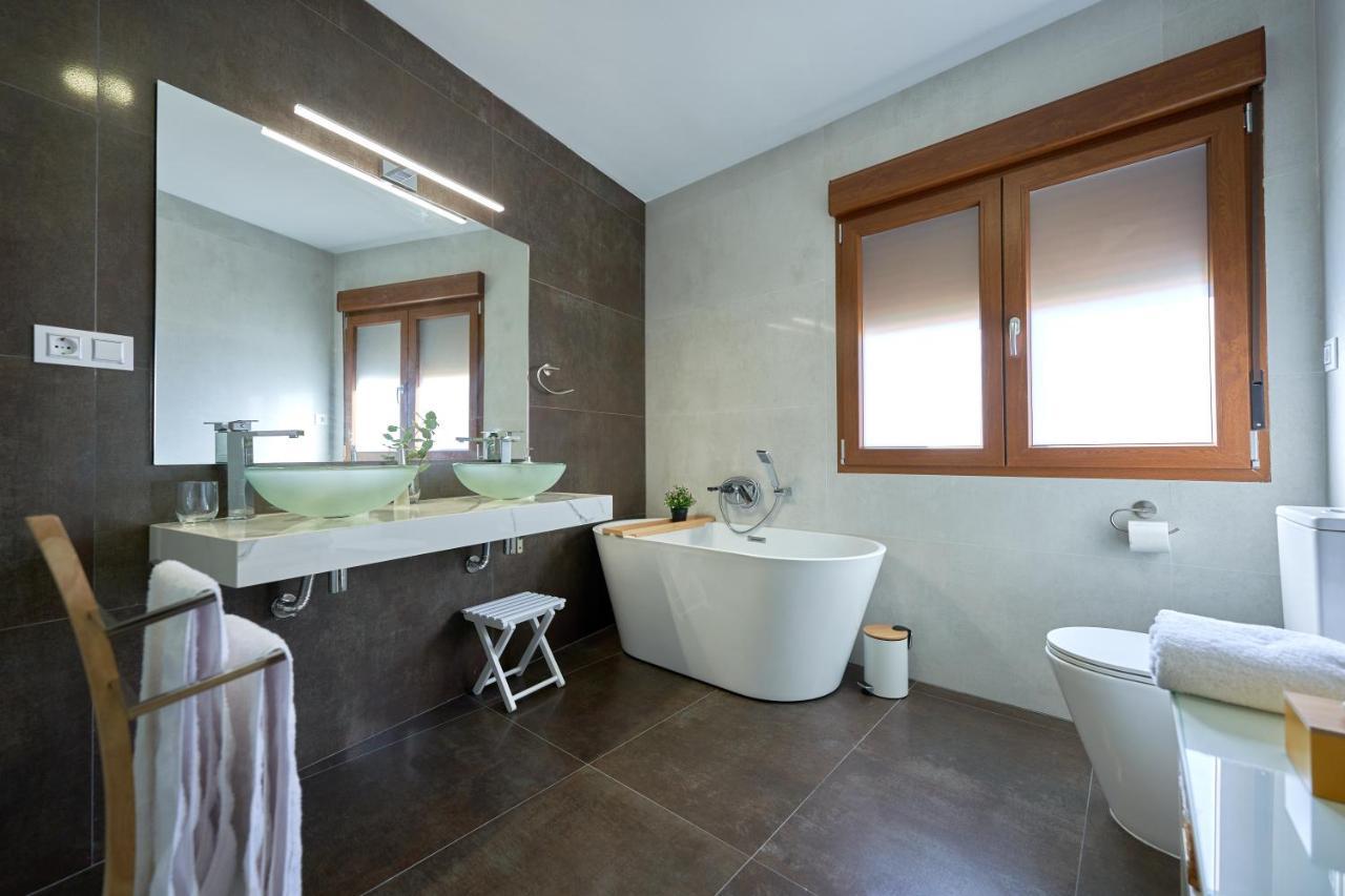 Duplex Casa De Las Argollas Grand Suite Parking Gratis Plasencia Exterior foto